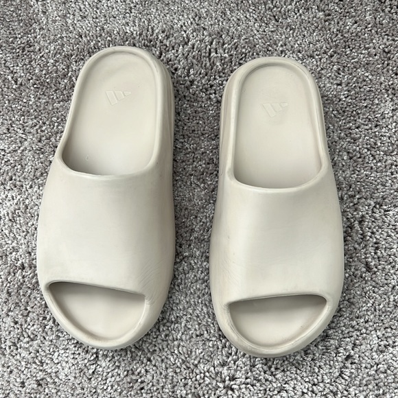Yeezy Shoes - Yeezy slides ‘pure’